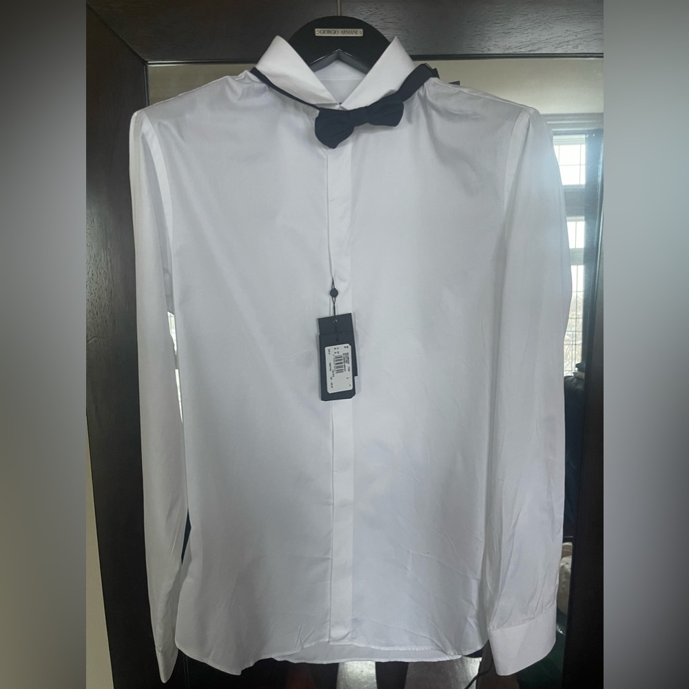 White button down Giorgio Armani. Brand New with tag. Authentic